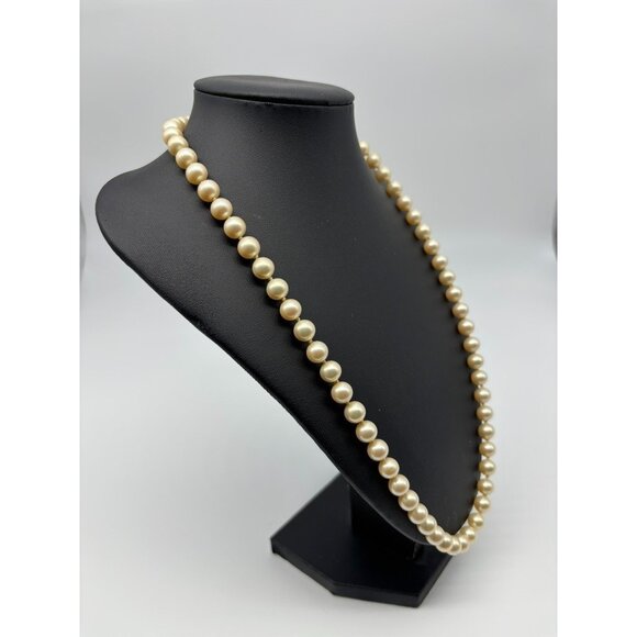 Vintage Marvella Single Strand Cream Faux Pearls with Gold-Tone Clamshell Clasp - Picture 9 of 10
